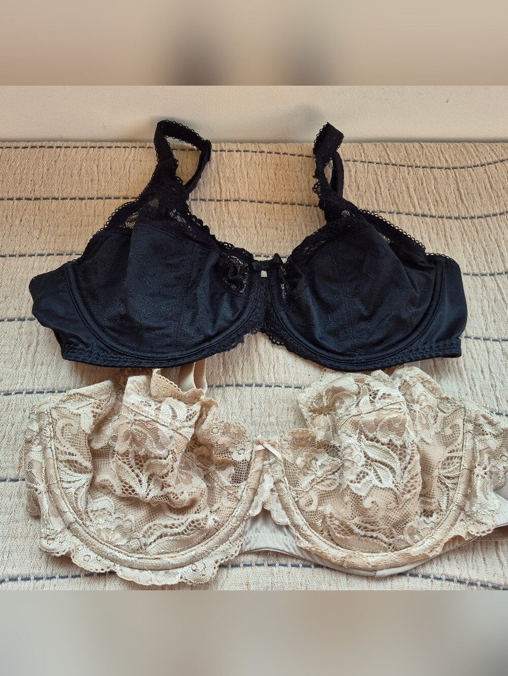 2 Delimira Bras Sand And Black Size 34 C